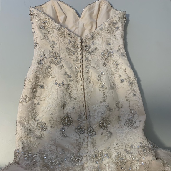 MoriLee Wedding Dress - Picture 5 of 8